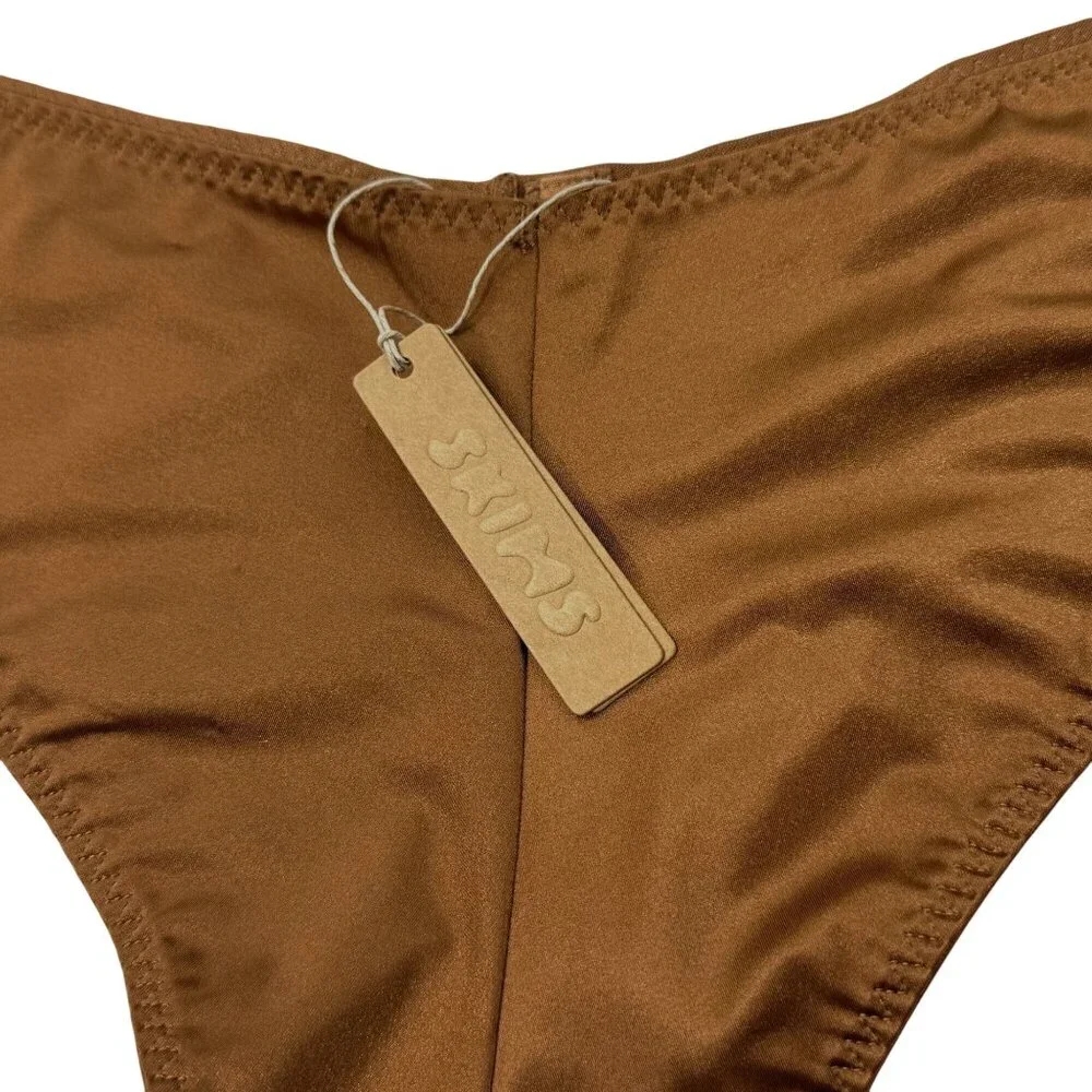 SKIMS Stretch Satin Cheeky Tanga Bronze 4X‎
